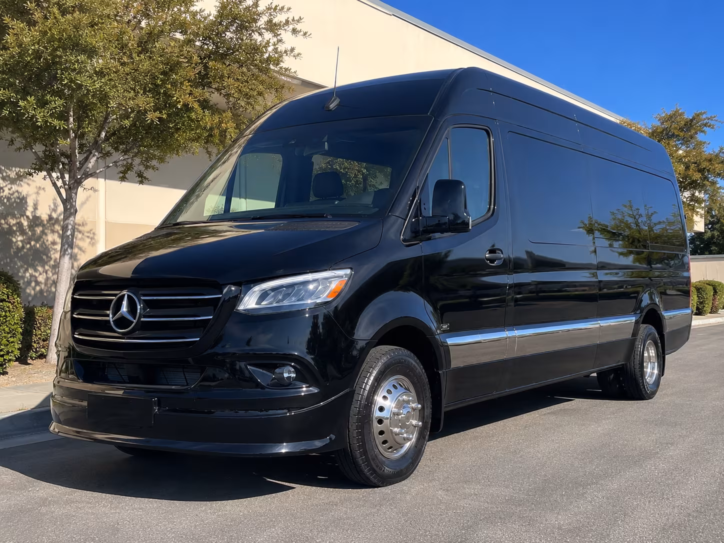 Sterling Heights Wedding Transportation & Shuttle Service