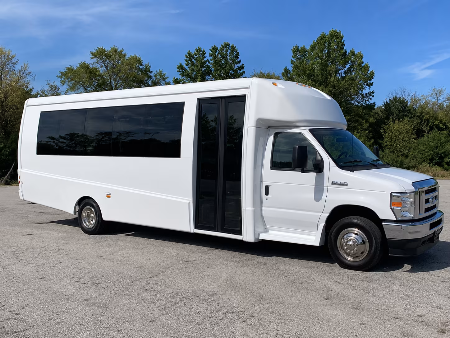 Sterling Heights Winery Tour & Pub Crawl Transportation